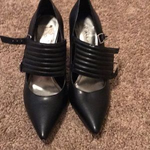 BCBG Generation - Black Pumps